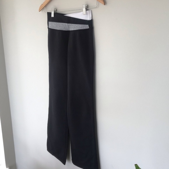 lululemon athletica Pants - LULULEMON Groove pant with cross cross waistband
